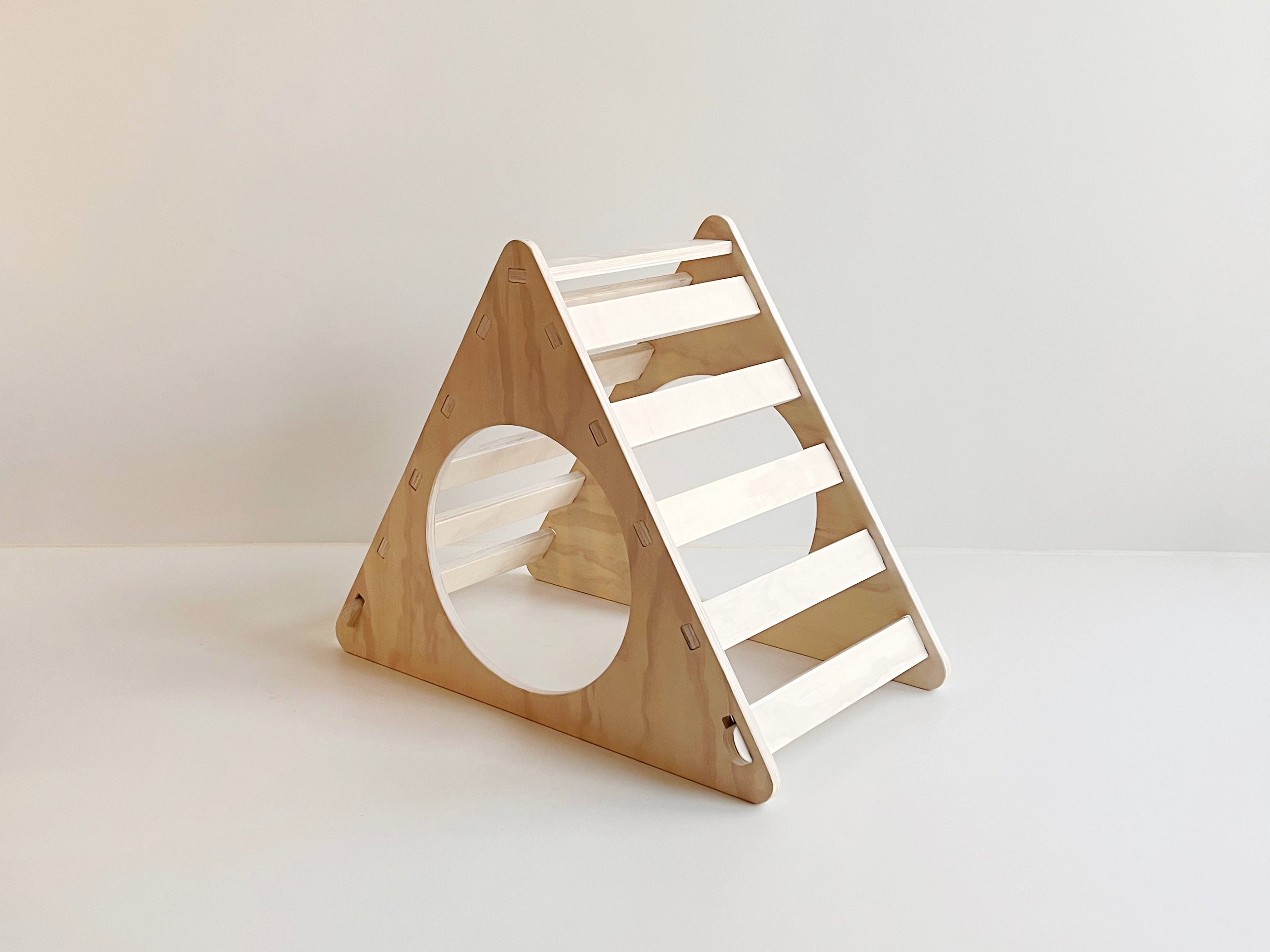 Triángulo Pikler – Olinalá Diseño Infantil